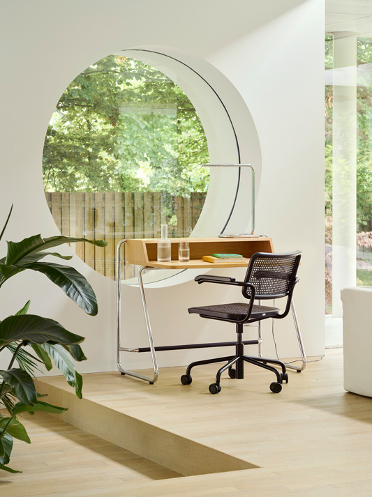 Lassen Sie sich inspirieren: THONET S 1200 | Sekretär von Randolf Schott