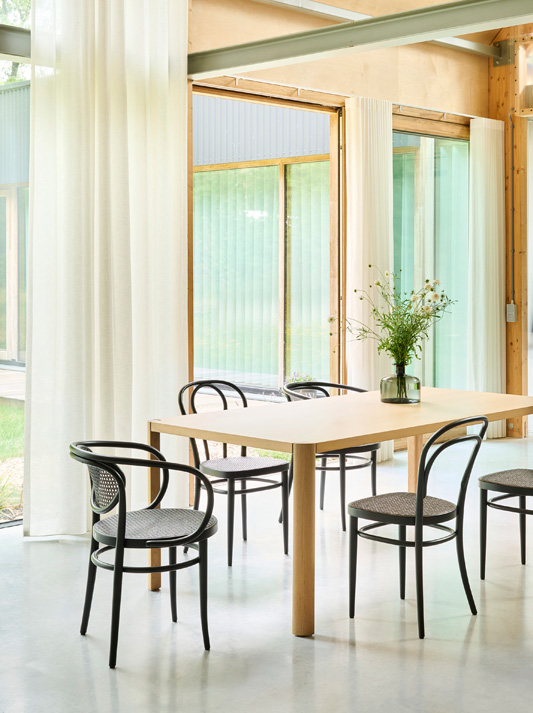 Lassen Sie sich inspirieren: THONET 209 | Bugholzklassiker 210 P