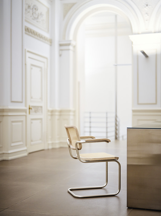Lassen Sie sich inspirieren: THONET S 64 P NORDIC 02 | Freischwinger