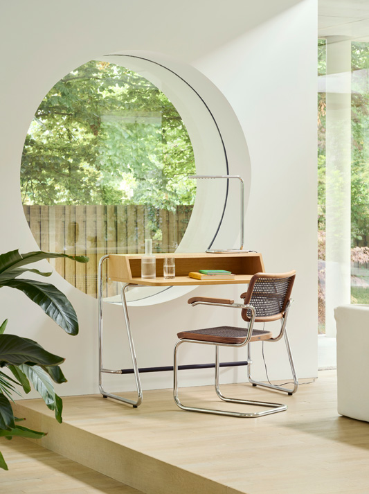 Lassen Sie sich inspirieren: THONET LUM 50 | Tischleuchte in Chrom