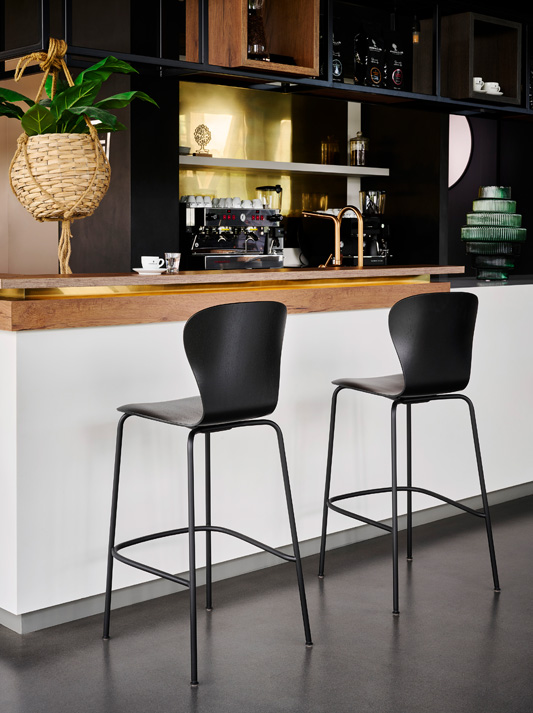 Lassen Sie sich inspirieren: THONET S 220 | Drehsessel S 220 SPFDRW