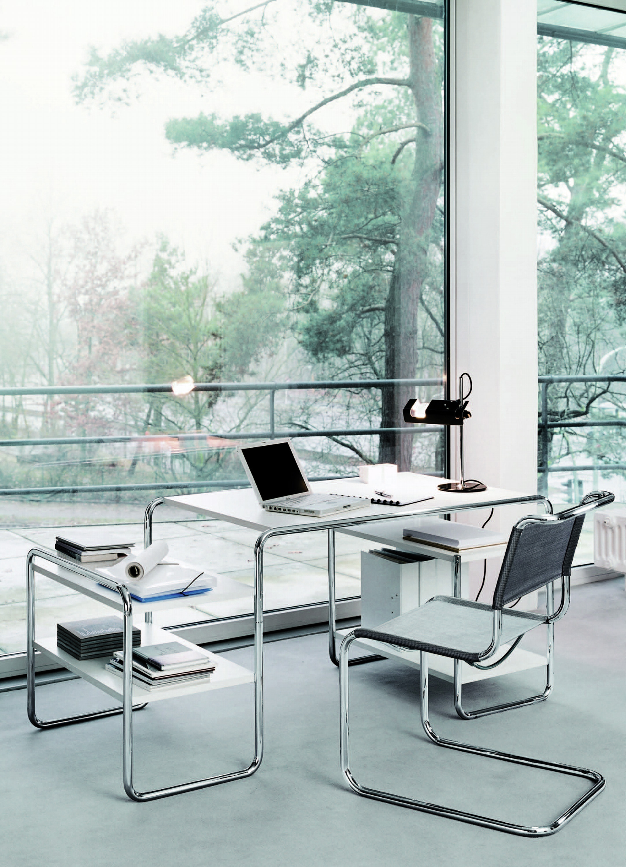 Lassen Sie sich inspirieren: THONET S 285 | Schreibtisch S 285/1