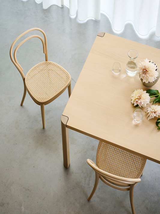 Lassen Sie sich inspirieren: THONET 214 | Ikone der Kaffeehauskultur