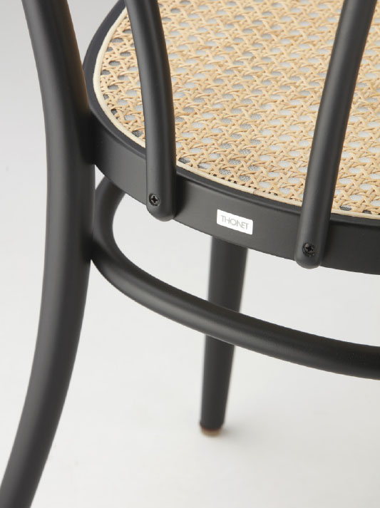 Lassen Sie sich inspirieren: THONET 218 | Holzstuhl-Klassiker von 1876